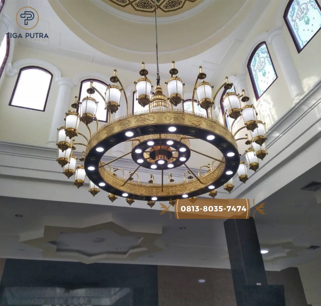 Keindahan Lampu Gantung Masjid