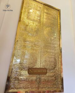 Pengrajin Pintu Kabah Kuningan Mewah untuk Interior Masjid